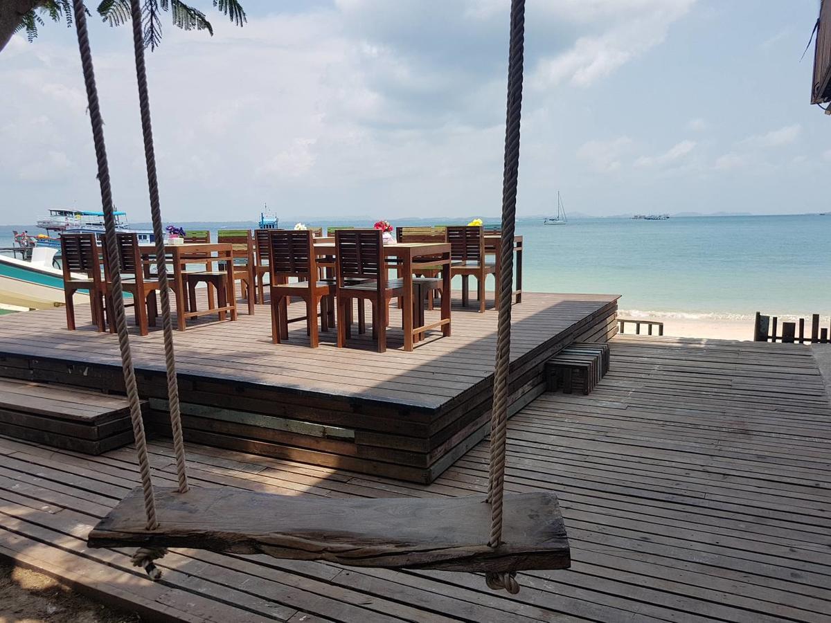 Hotel Baan Rom Talay Made' Koh Samet Exterior foto