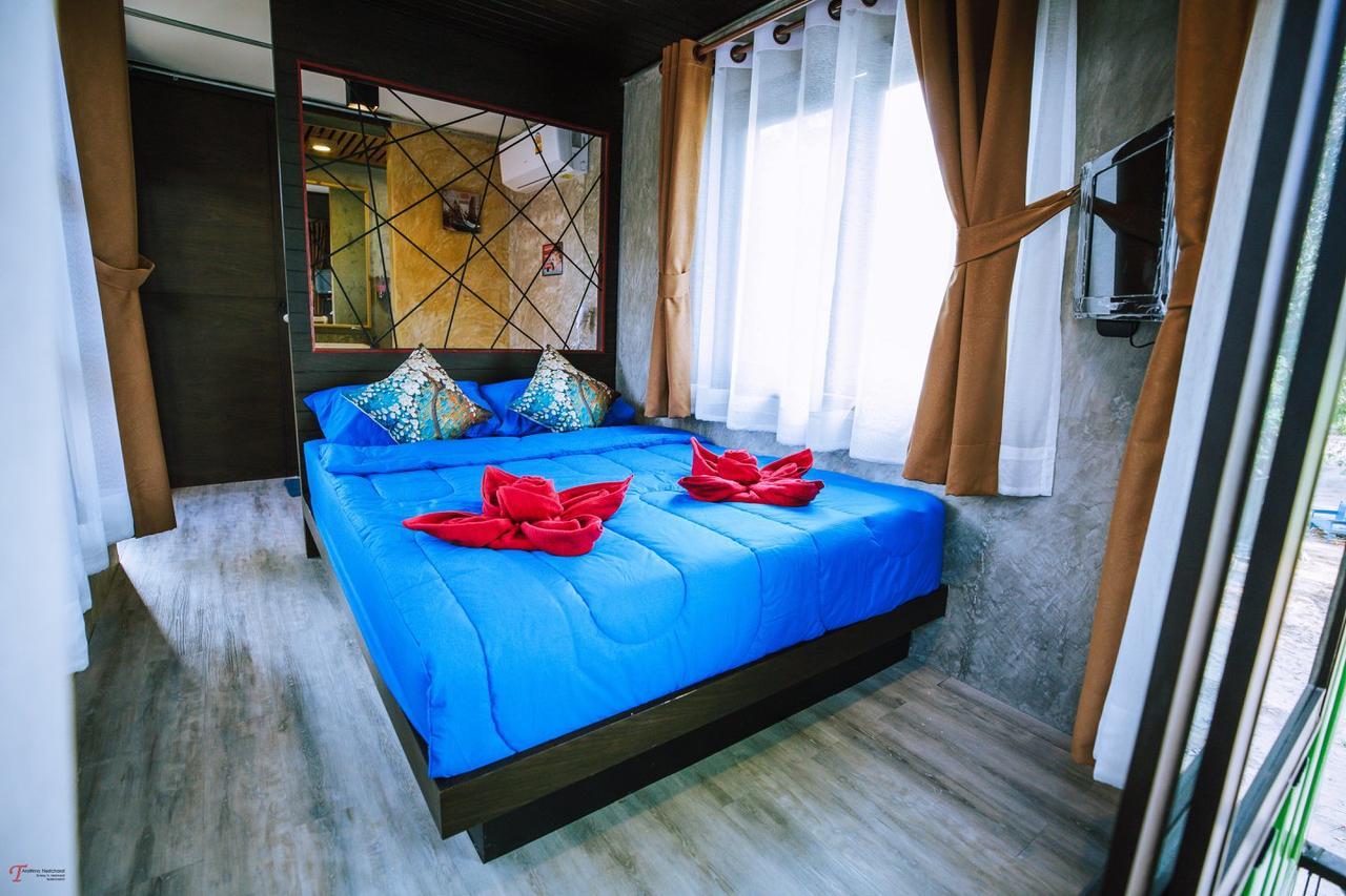 Hotel Baan Rom Talay Made' Koh Samet Exterior foto